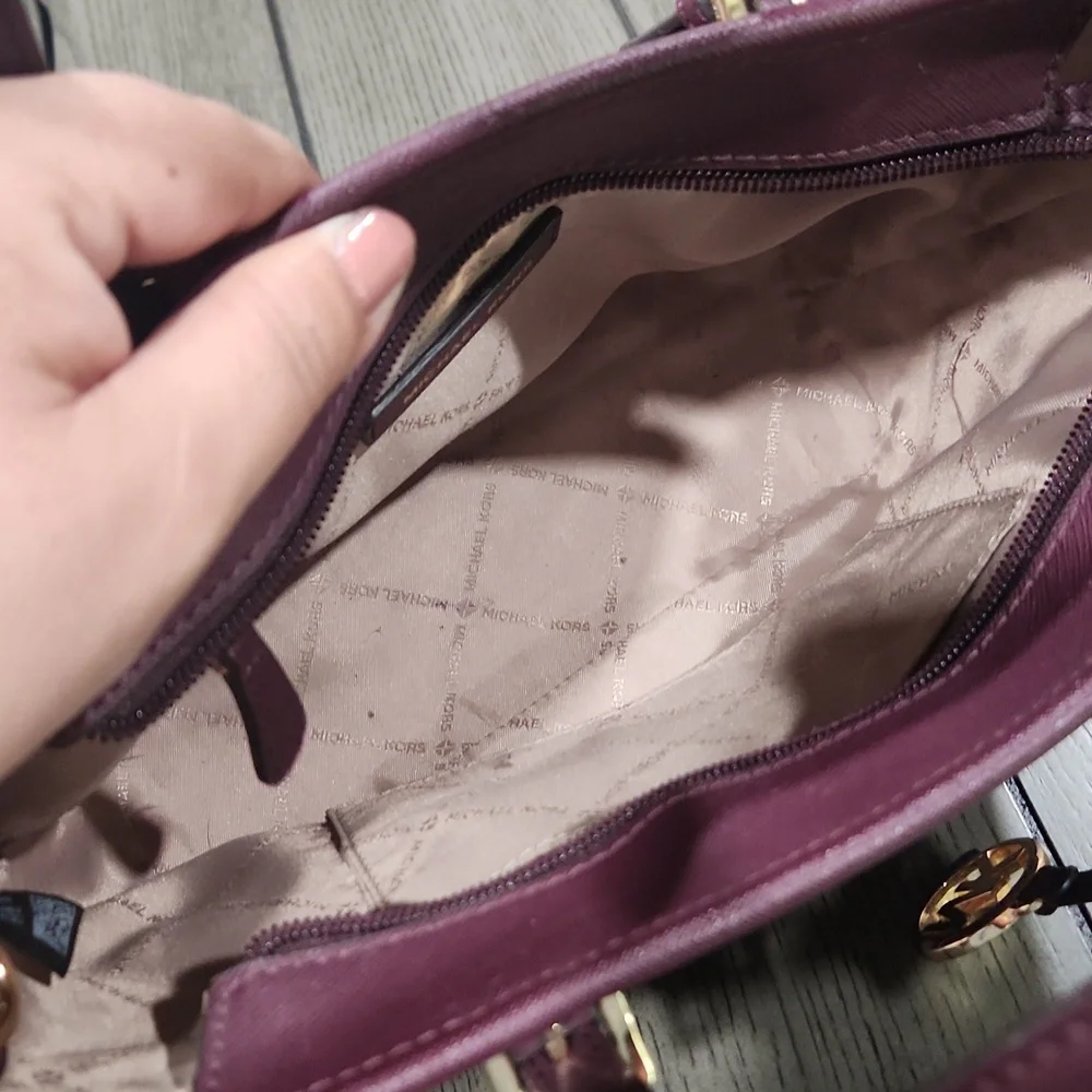 Michael Kors Purple Signature Bag - Picture 6 of 11